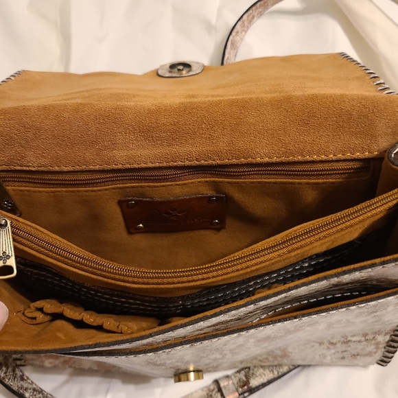 Patricia Nash Sarola Crossbody - Picture 5 of 7